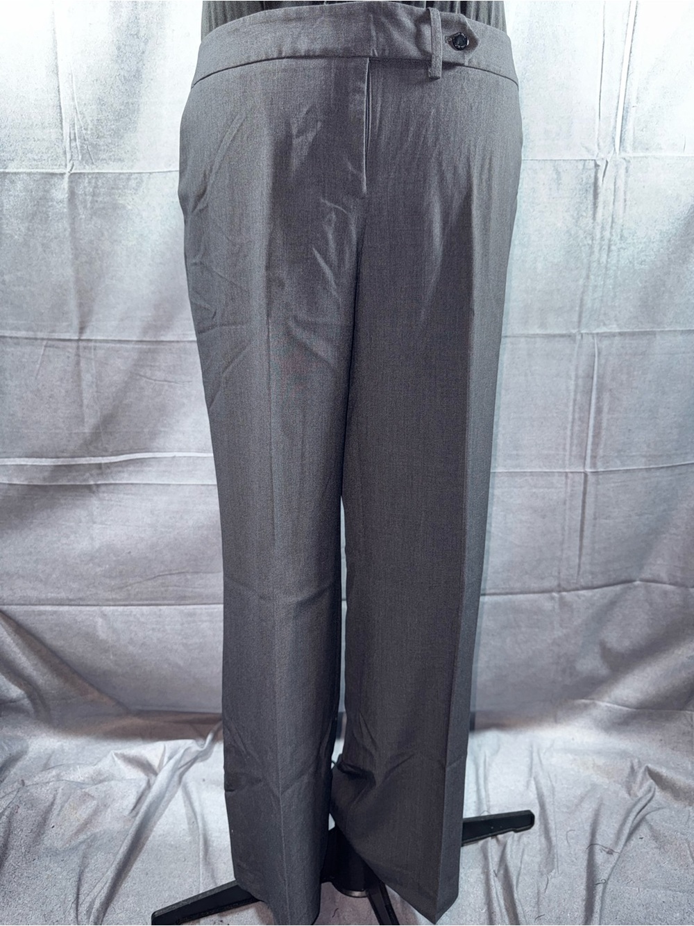 2662-Calvin Klein Straight-Leg Dress Pants in Gray